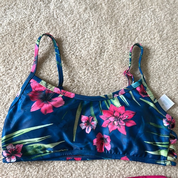 Bikini set worn once excellent condition. - Picture 2 of 7